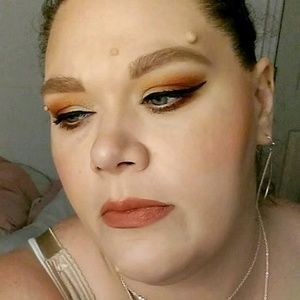 Meet your Posher, Christy